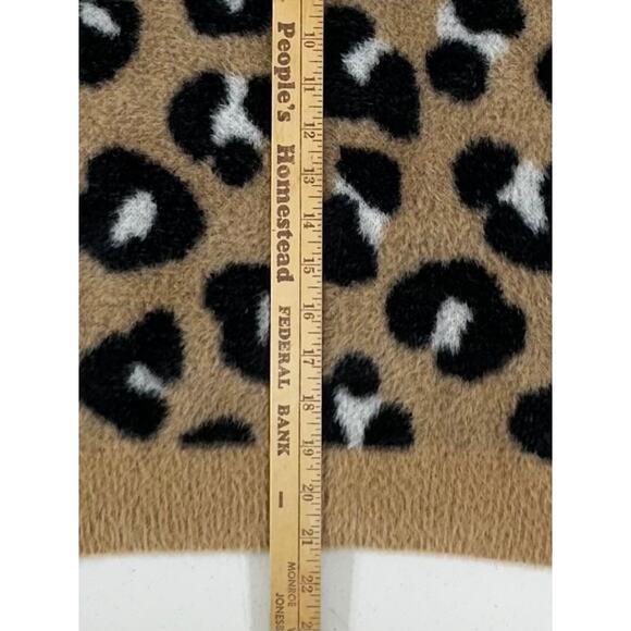 Express Outlet Womens Sweater Size Large Leopard Animal Soft Fuzzy Cropped Boxy - Picture 7 of 8